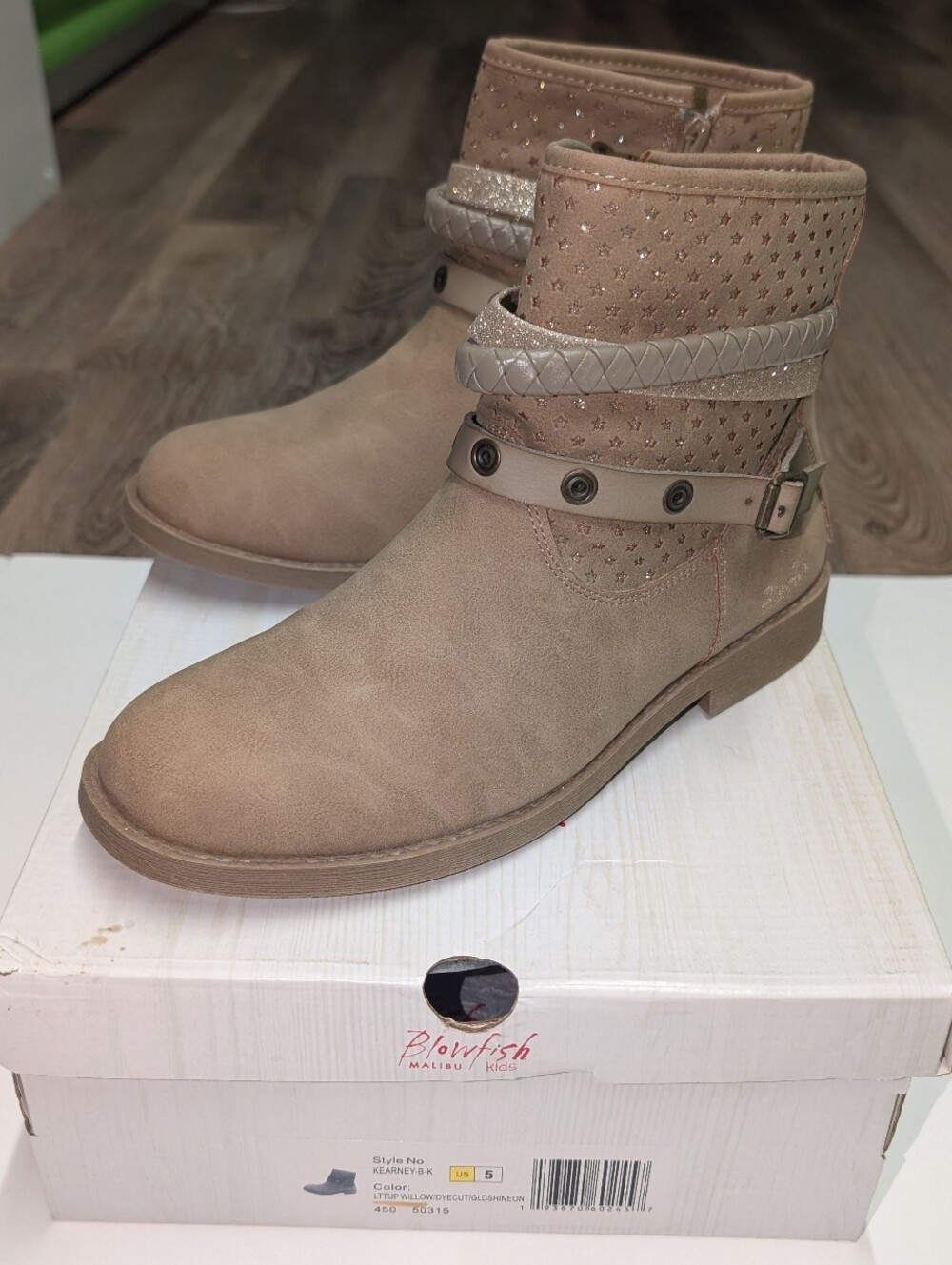 BNIB Blowfish Malibu Kid's Taupe Braided Strap Ankle Boots,Size 5, Under Retail.